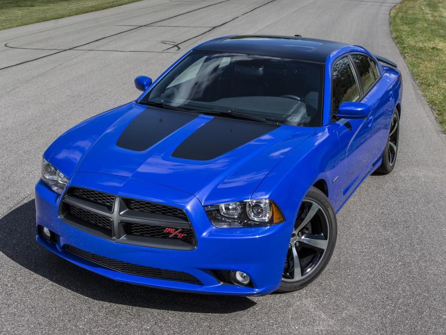  Dodge Charger RT Daytona 2013 года  (фото 2 из 16)